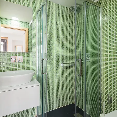 Insitu Trindade By Guestify *